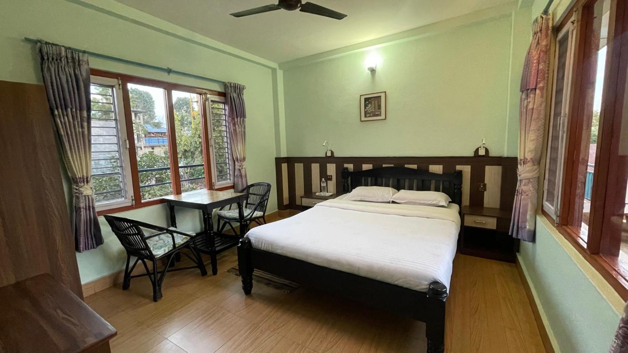 Nanohana Lodge Pokhara Zewnętrze zdjęcie